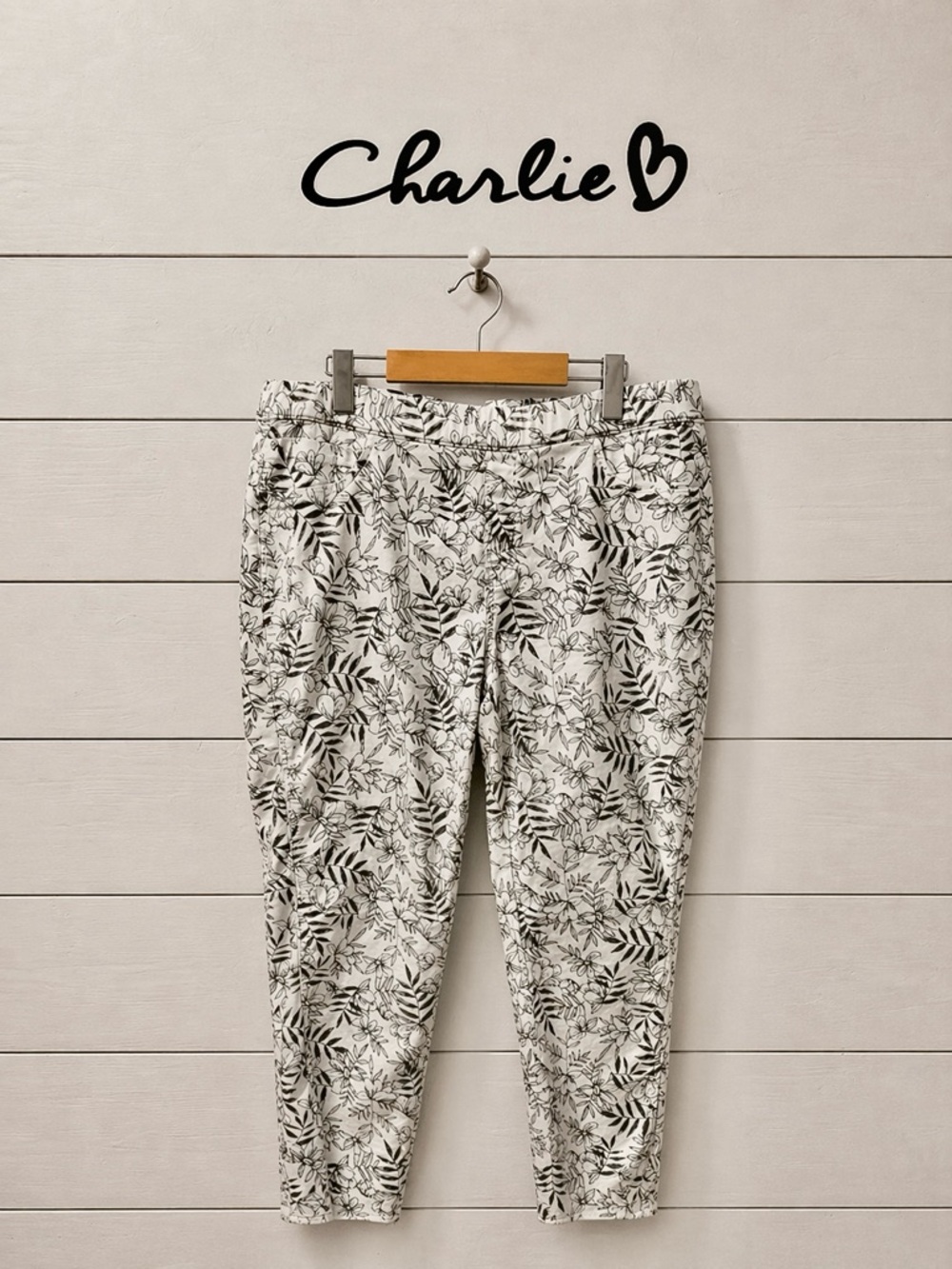 Charlie B cropped floral pants, size 14